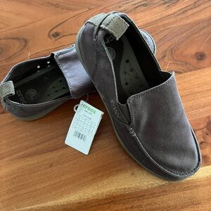 CROCS  Walu Men’s Brown Canvas Slip-On Loafers